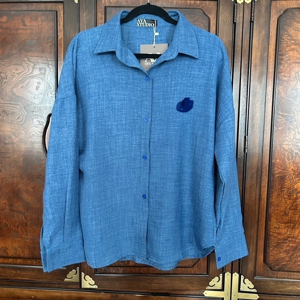Button down shirt Size M